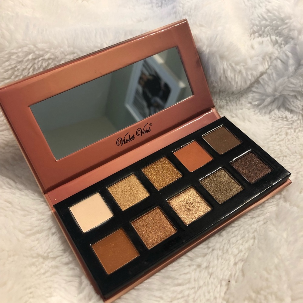 New never used Violet Voss fun sized palette